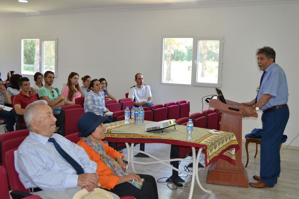 AÜZF AYAŞ ARAŞTIRMA UYGULAMA ÇİFTLİĞİ`NDE SEMİNER